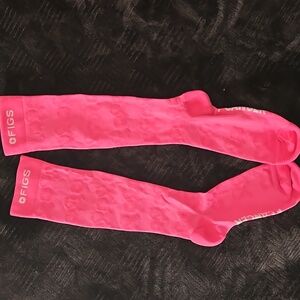 New Figs Compression Socks  Heart Print "Fight Cancer" Actual Size M